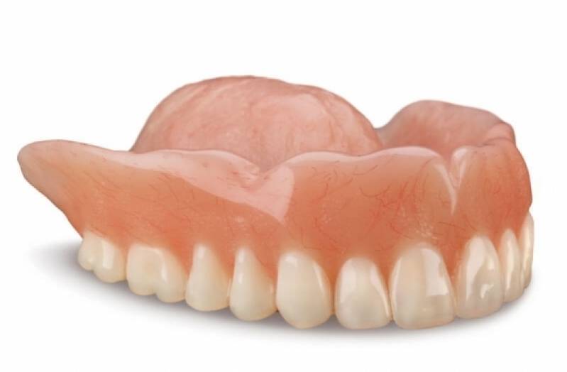 Prótese Dentária de Porcelana
